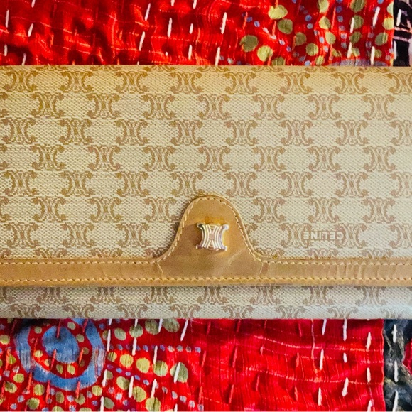 Gorgeous Celine Macadam wallet in excellent condition !! - Picture 2 of 6